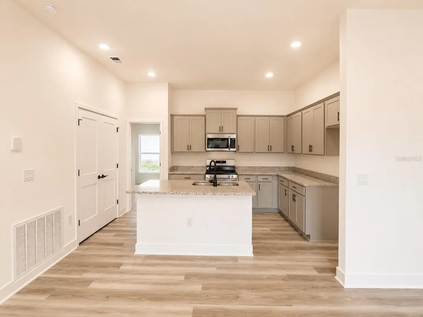 12964 KENT BRADLEY STREET, DADE CITY, FL, photo 9 of 25
