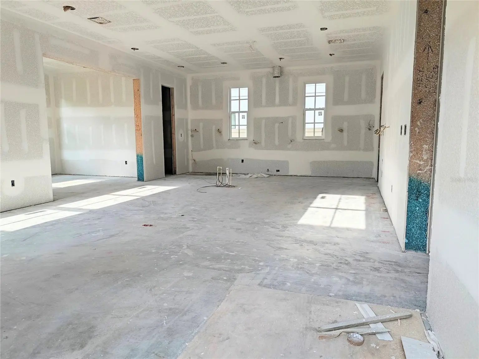 905 W PLYMOUTH STREET, TAMPA, FL, photo 29 of 35