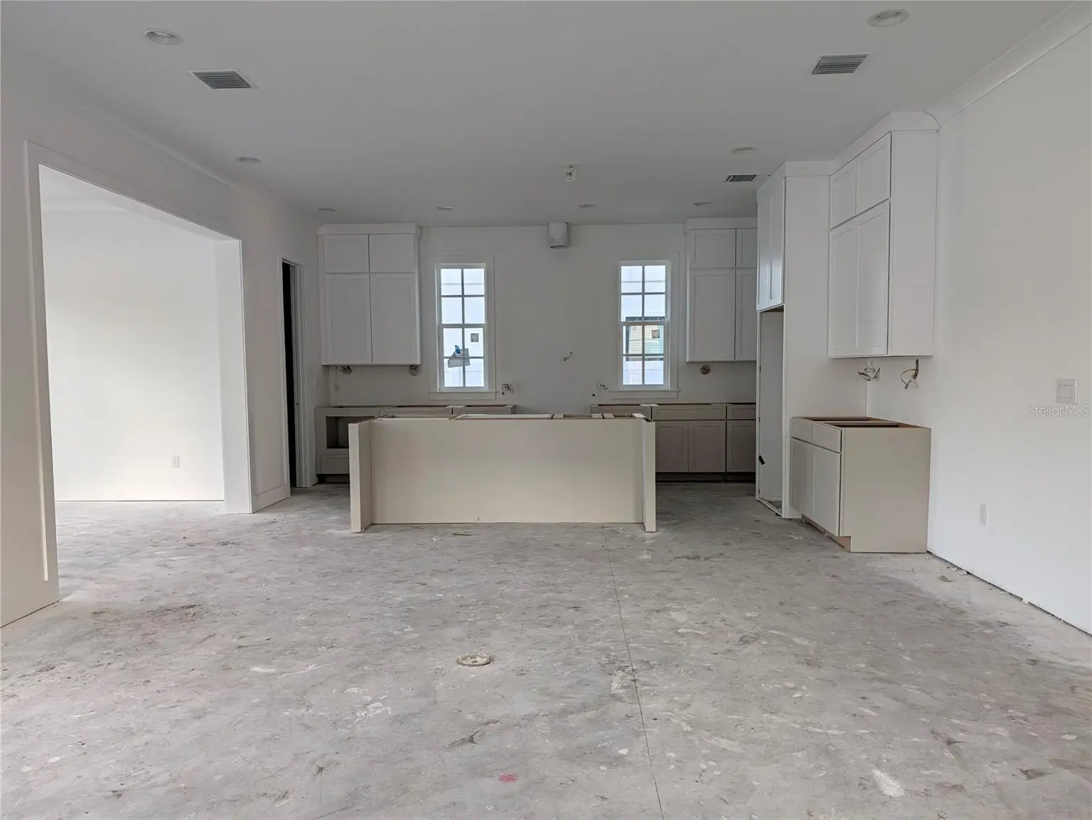905 W PLYMOUTH STREET, TAMPA, FL, photo 34 of 35