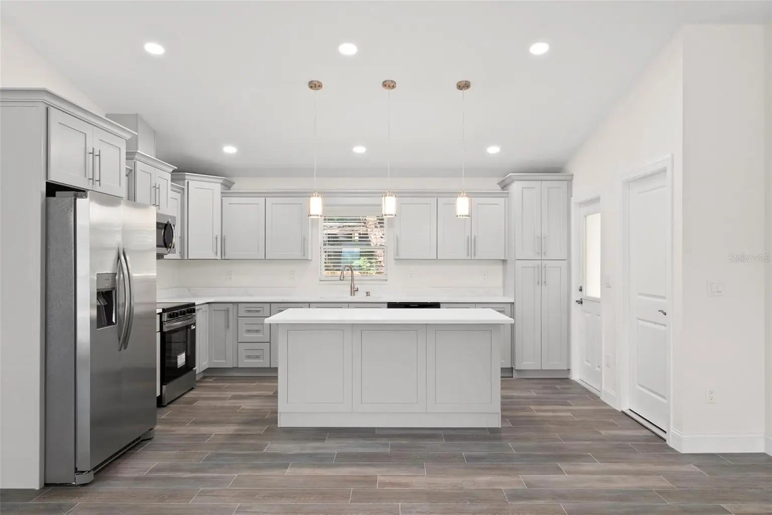 5062 80TH LANE N, ST PETERSBURG, FL, photo 5 of 55