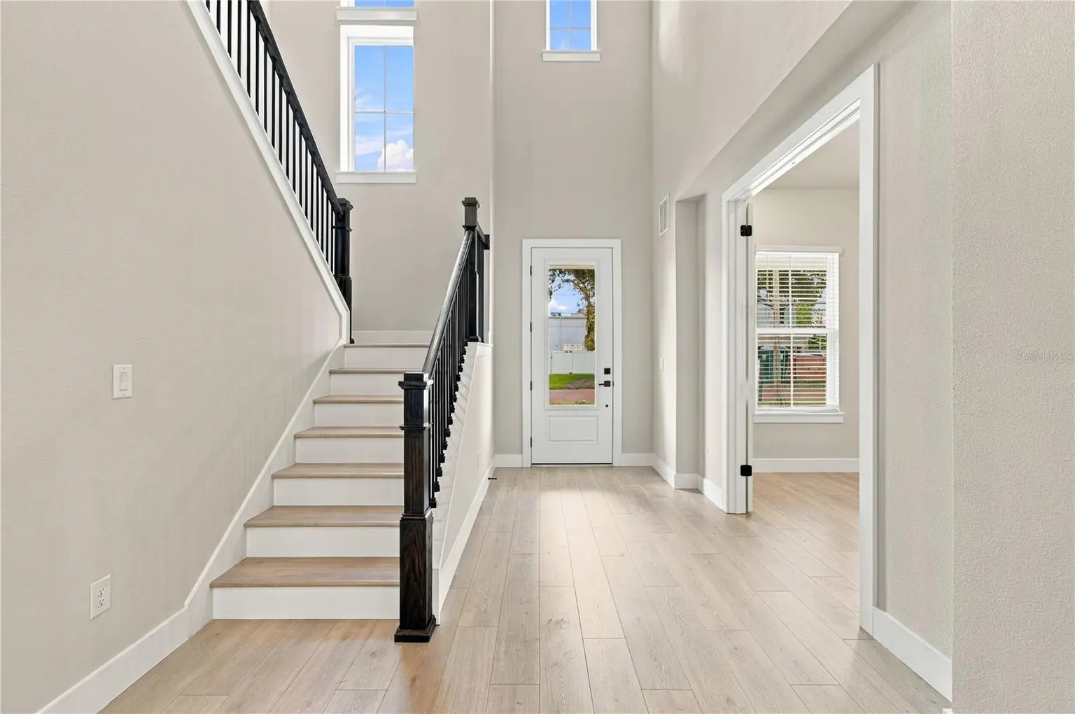 North Riverside home, photo 5 of 7