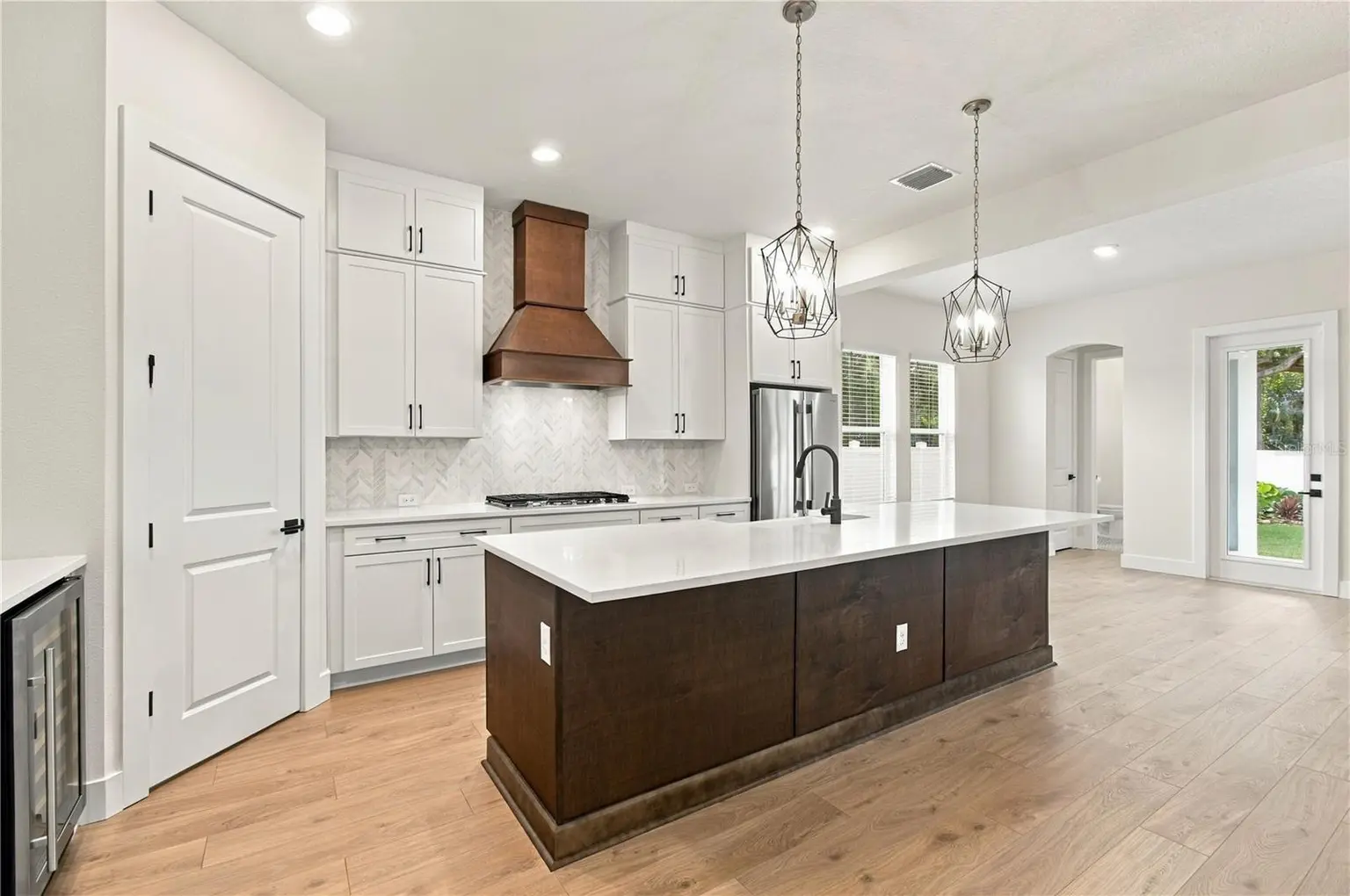 812 W ORIENT STREET, TAMPA, FL, photo 4 of 43