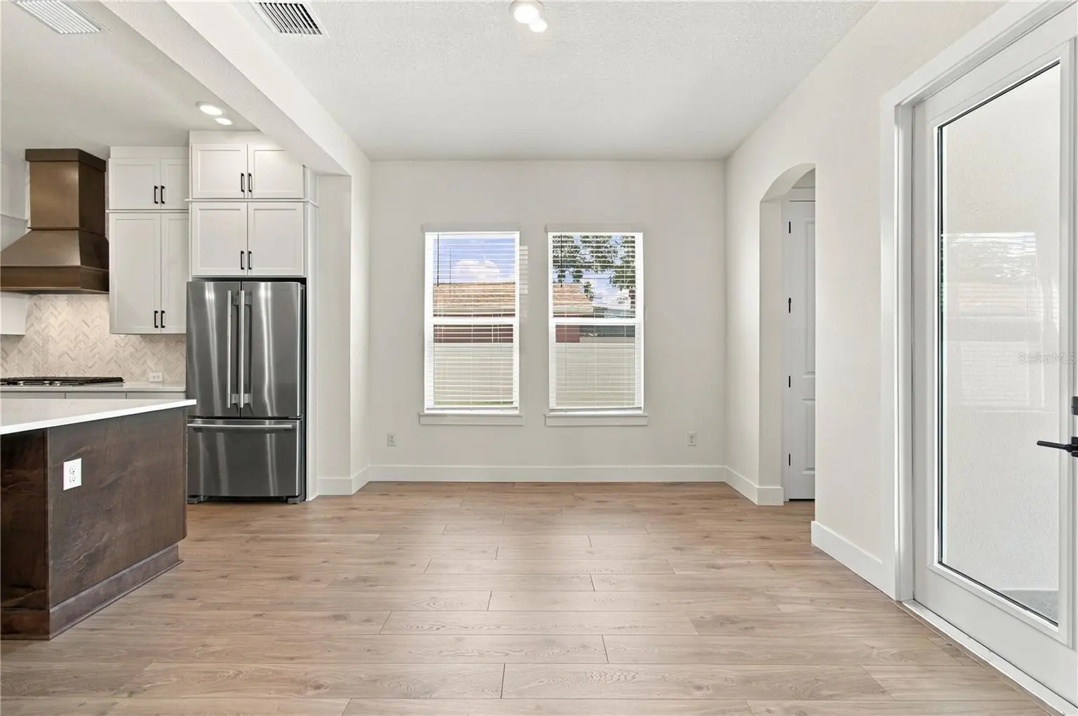 812 W ORIENT STREET, TAMPA, FL, photo 9 of 43