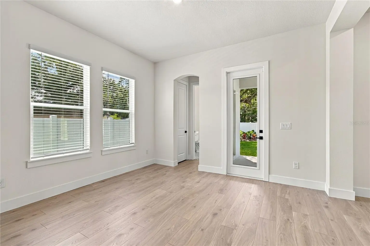 812 W ORIENT STREET, TAMPA, FL, photo 10 of 43