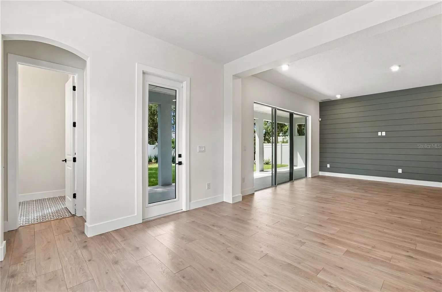 812 W ORIENT STREET, TAMPA, FL, photo 13 of 43