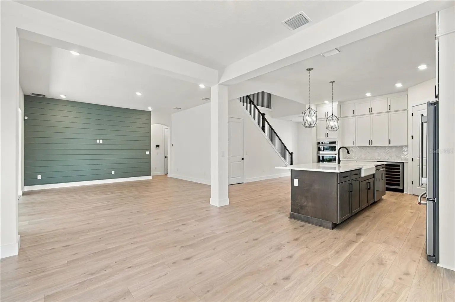812 W ORIENT STREET, TAMPA, FL, photo 15 of 43