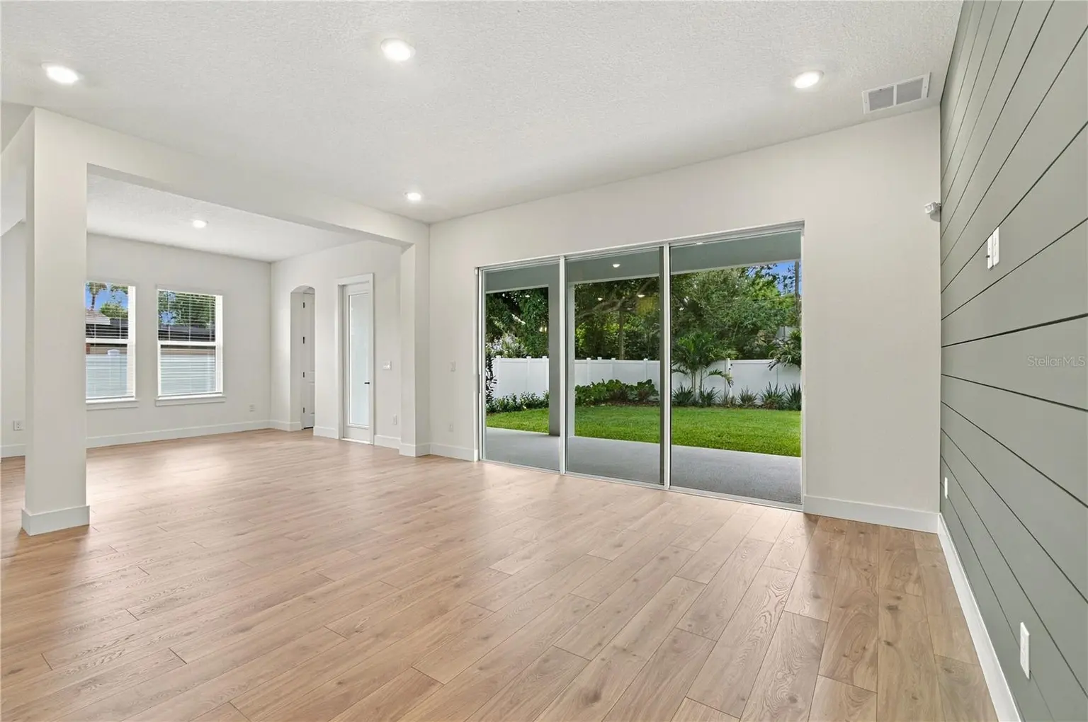 812 W ORIENT STREET, TAMPA, FL, photo 16 of 43