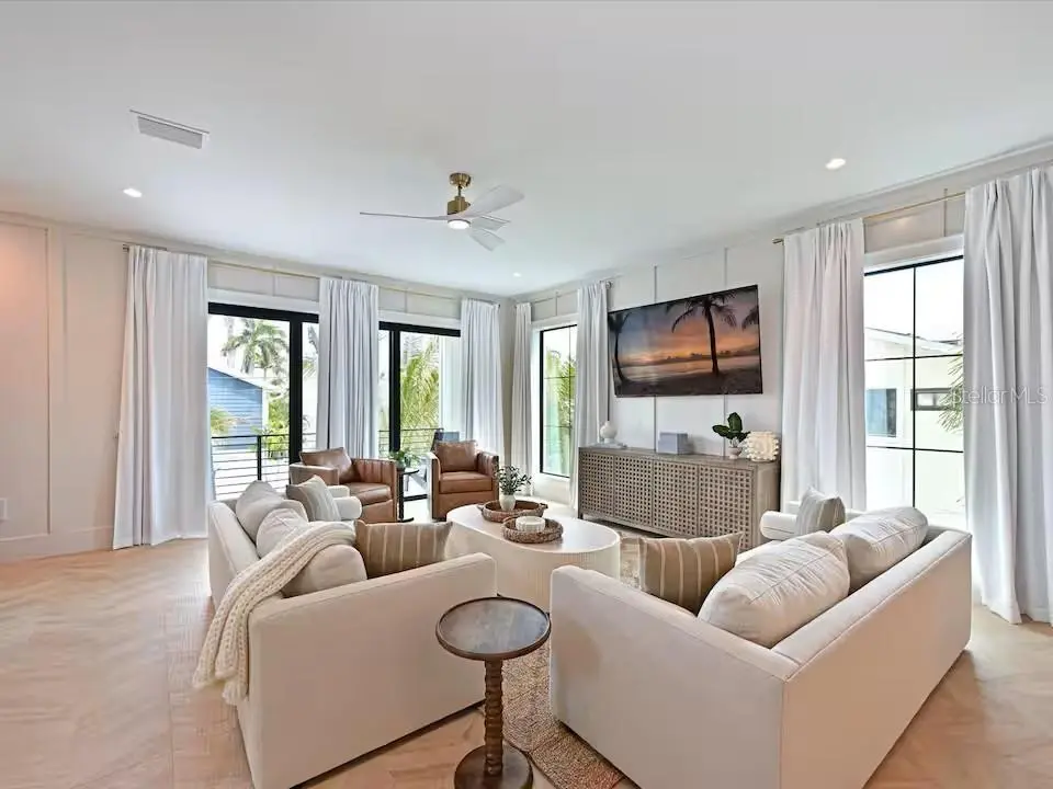 2209 AVENUE B, BRADENTON BEACH, FL, photo 5 of 43