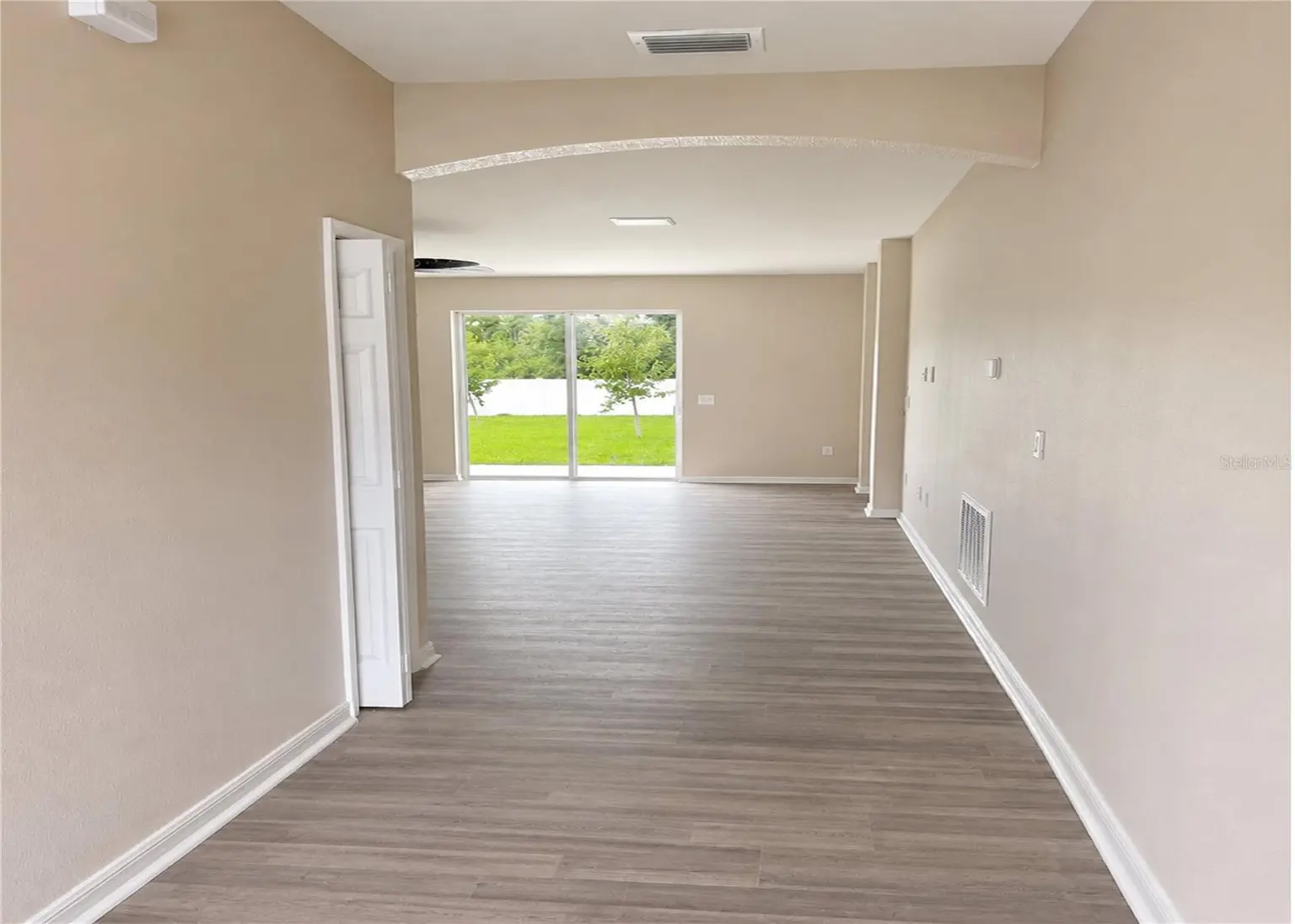 411 SHANNON ESTATES COURT, PLANT CITY, FL, photo 4 of 17