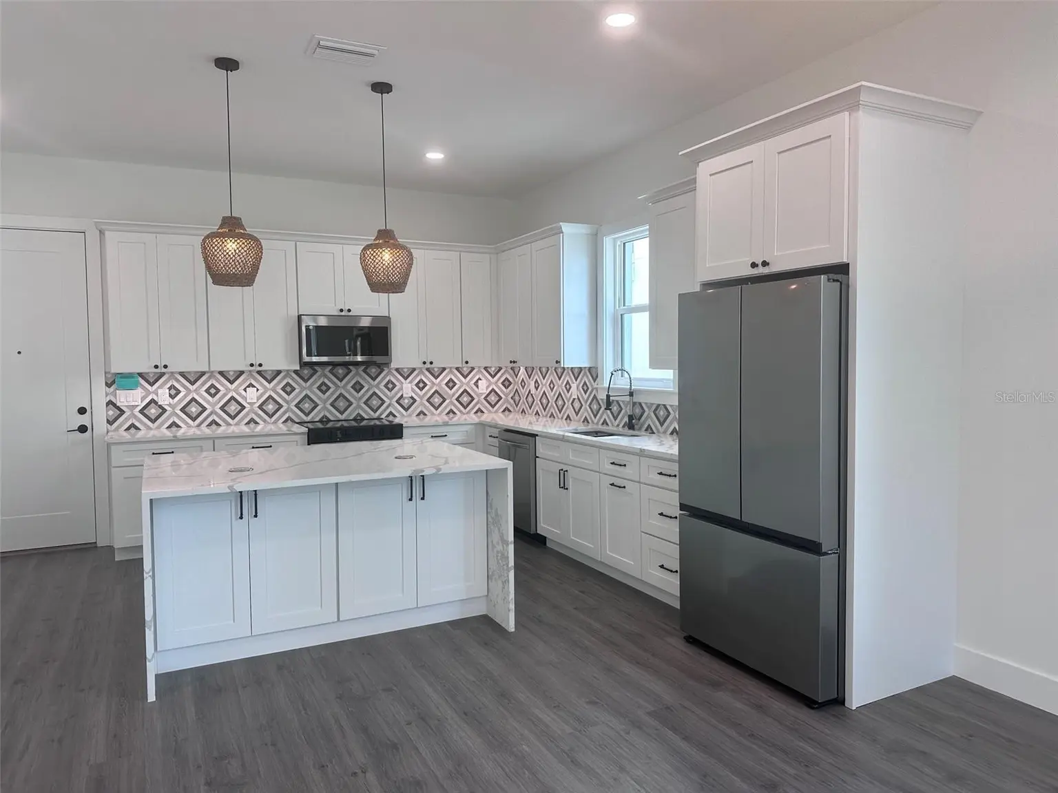 1525 29TH AVENUE N, ST PETERSBURG, FL, photo 11 of 24