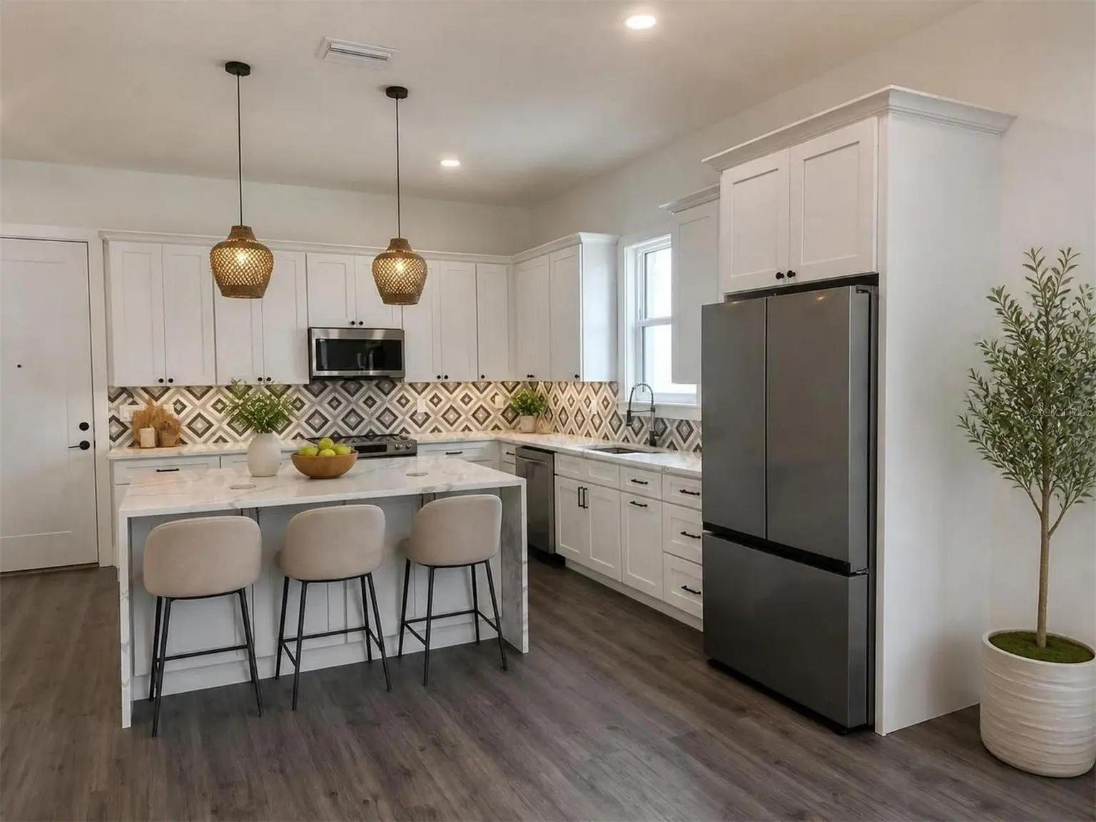 1525 29TH AVENUE N, ST PETERSBURG, FL, photo 5 of 24
