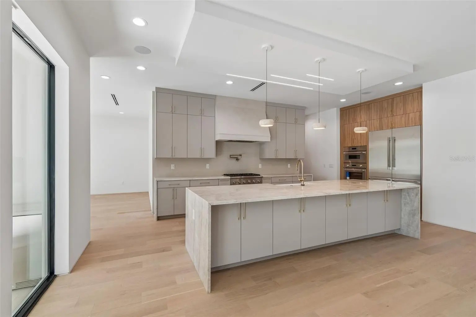 206 S TREASURE DRIVE, TAMPA, FL, photo 10 of 74