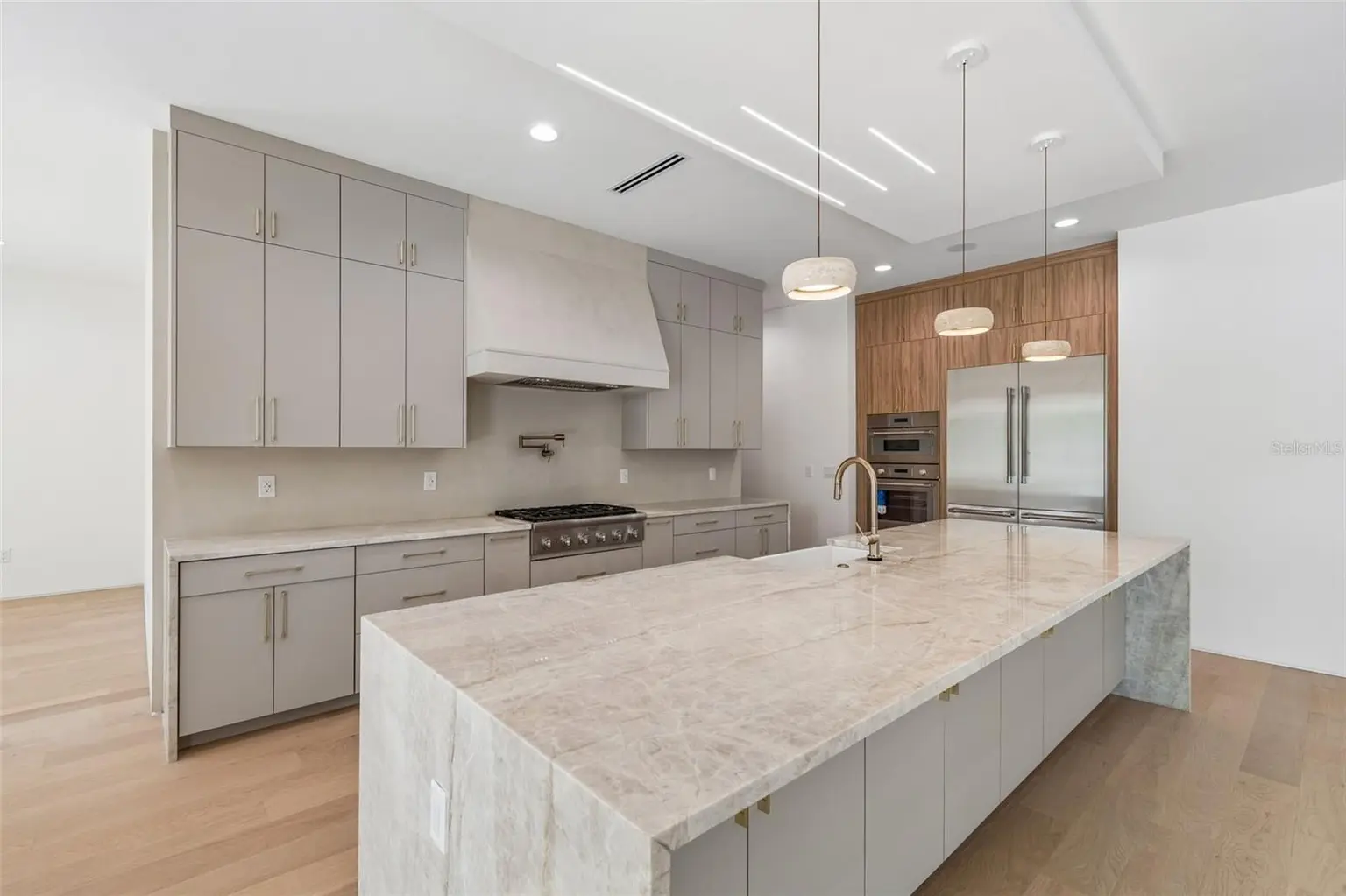 206 S TREASURE DRIVE, TAMPA, FL, photo 13 of 74