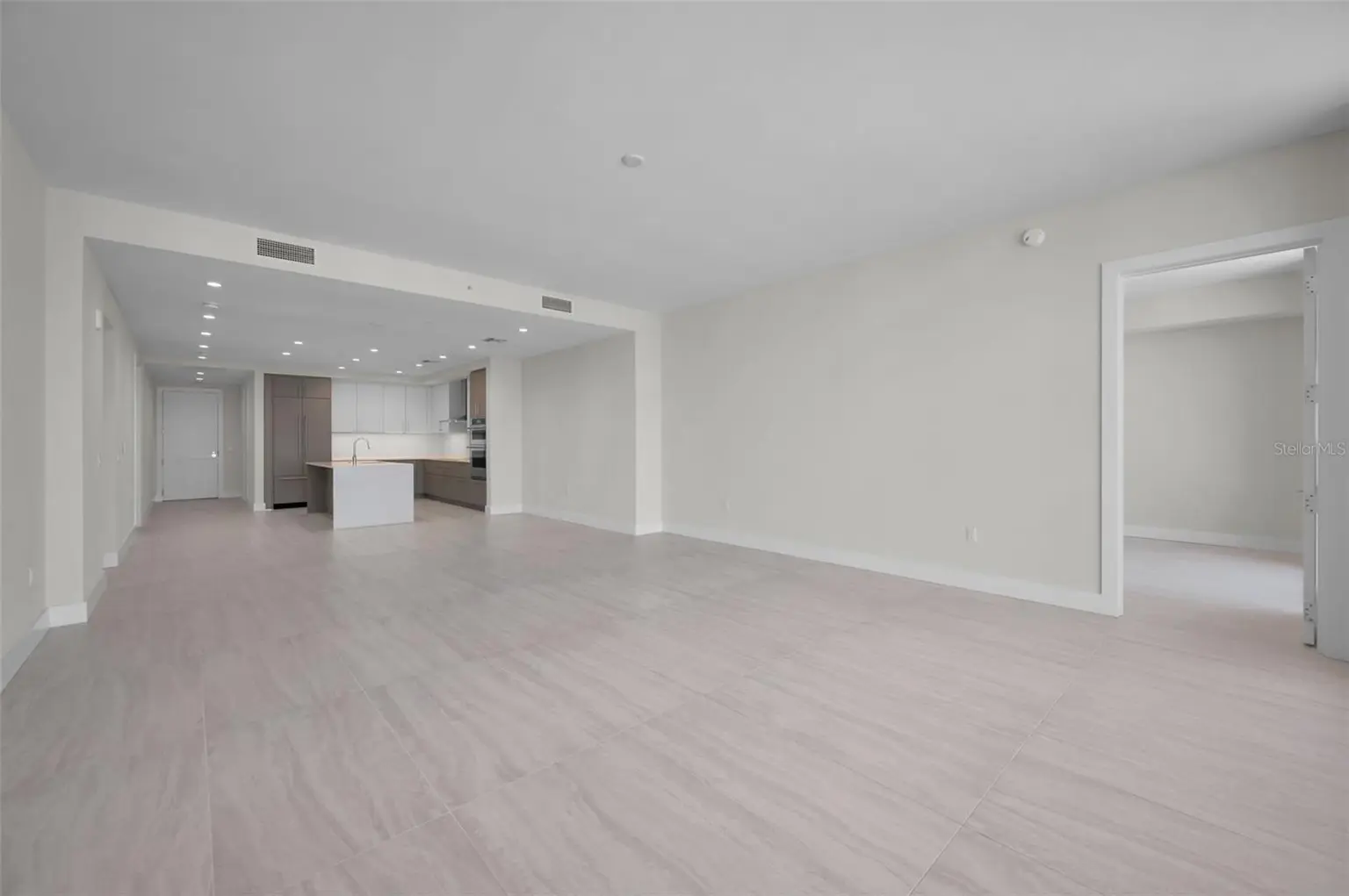 275 1ST AVENUE S #3503, ST PETERSBURG, FL, photo 17 of 56