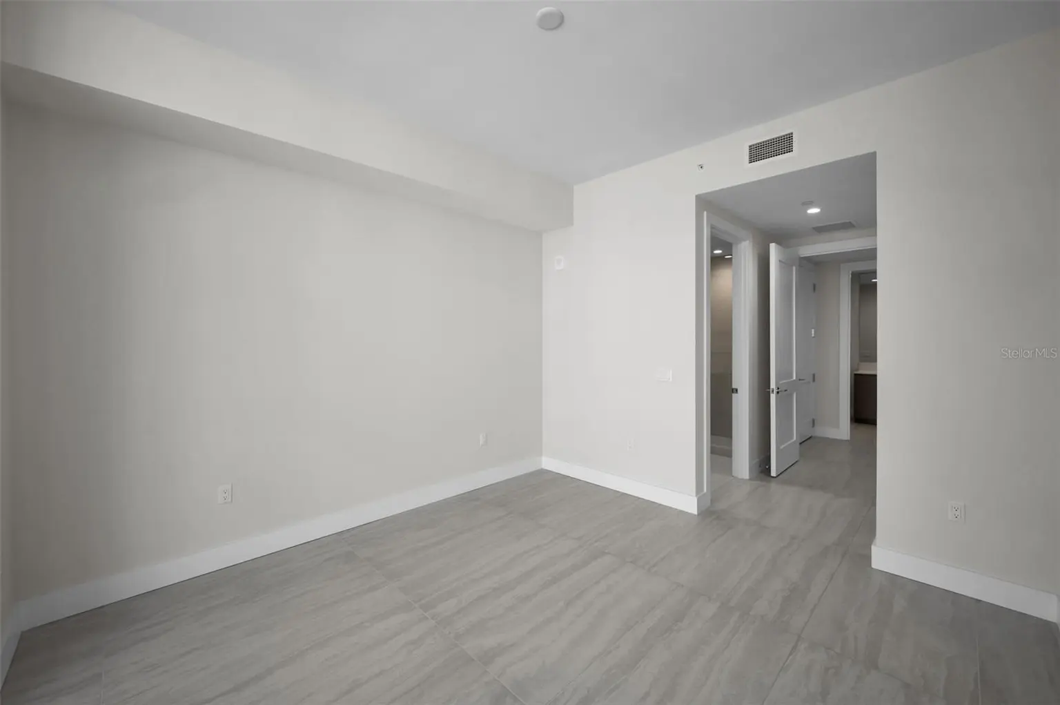 275 1ST AVENUE S #3503, ST PETERSBURG, FL, photo 23 of 56