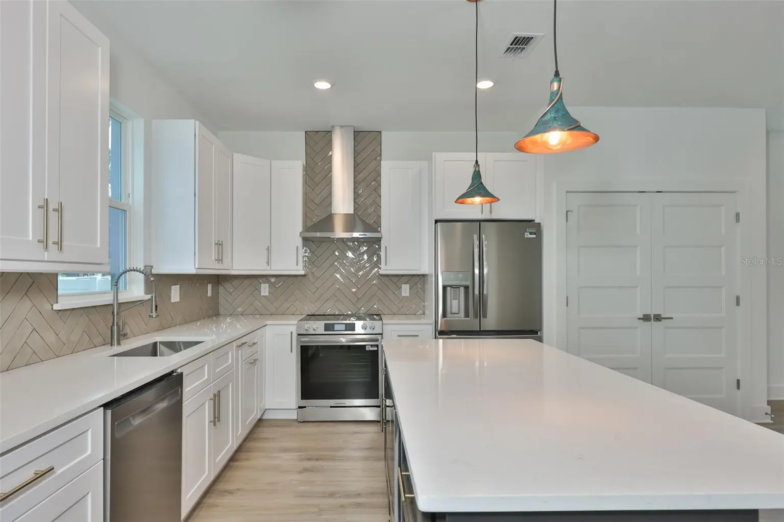 4171 56TH AVENUE N, ST PETERSBURG, FL, photo 6 of 32