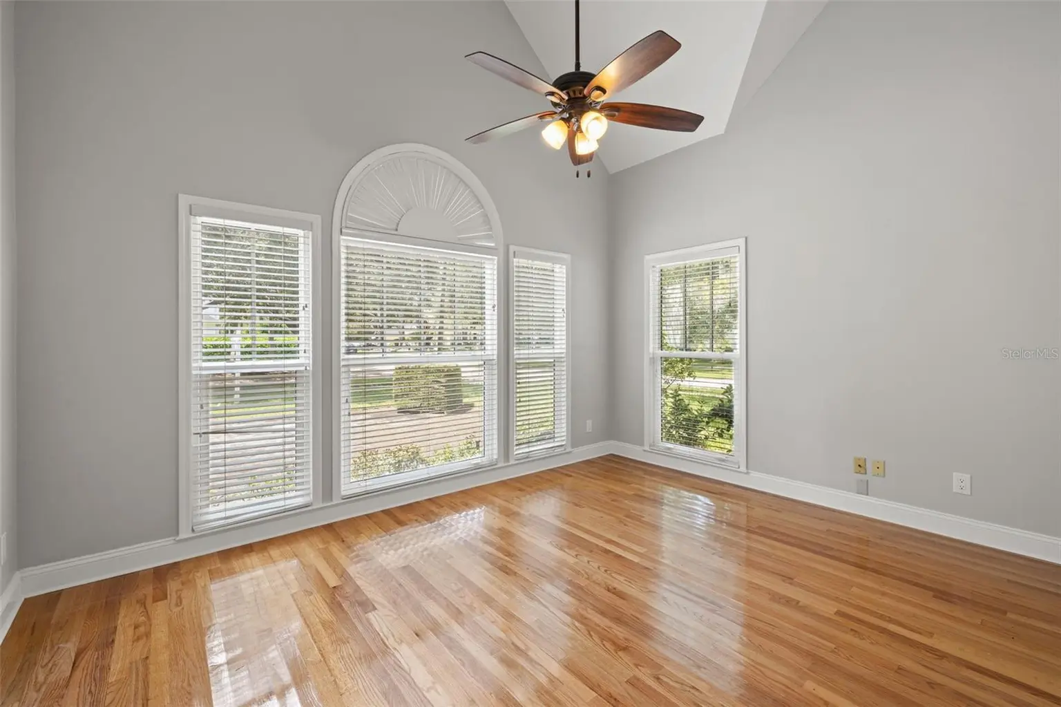 3233 W PARKLAND BOULEVARD, TAMPA, FL, photo 11 of 71
