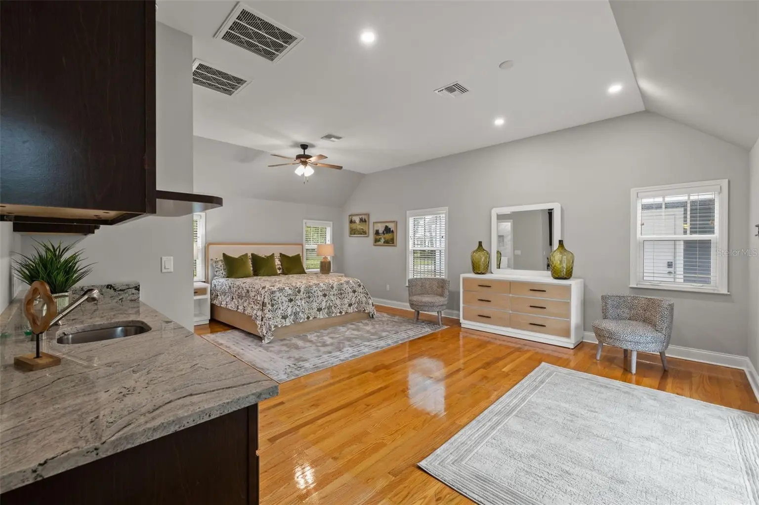 3233 W PARKLAND BOULEVARD, TAMPA, FL, photo 22 of 71