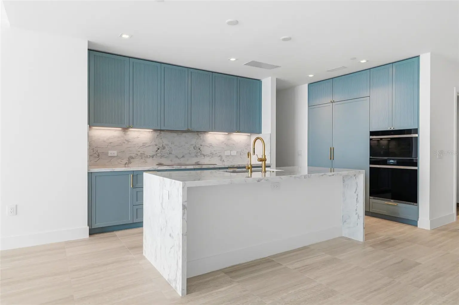3015 S YSABELLA AVENUE #2102, TAMPA, FL, photo 9 of 54