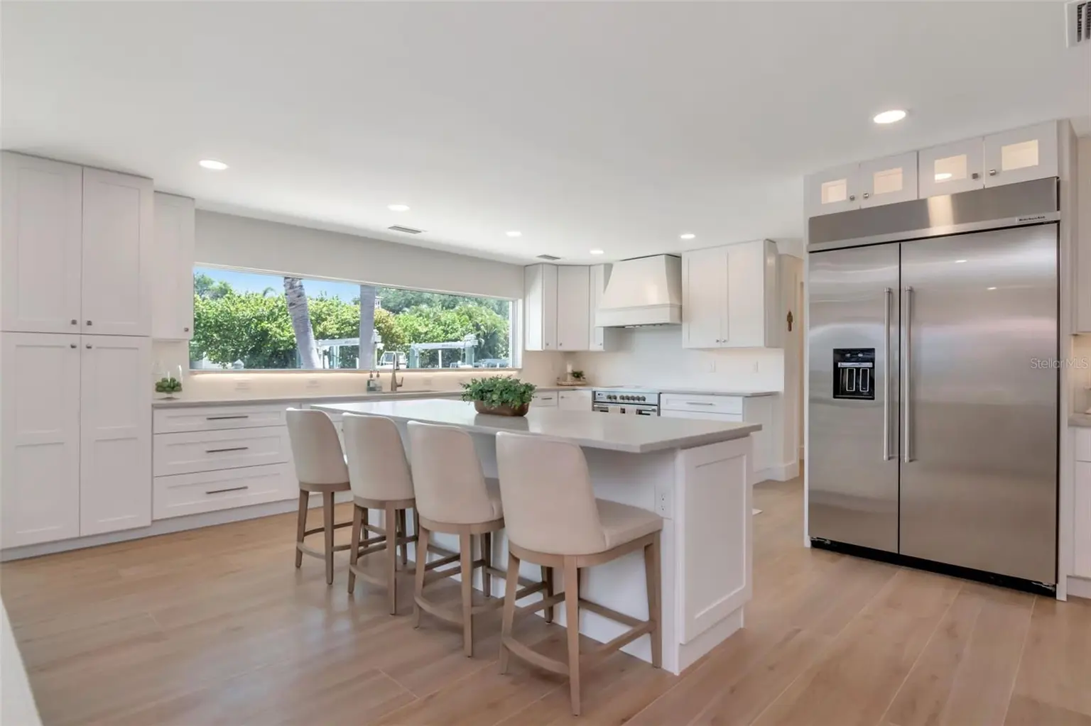 4927 W MELROSE AVENUE N, TAMPA, FL, photo 8 of 70