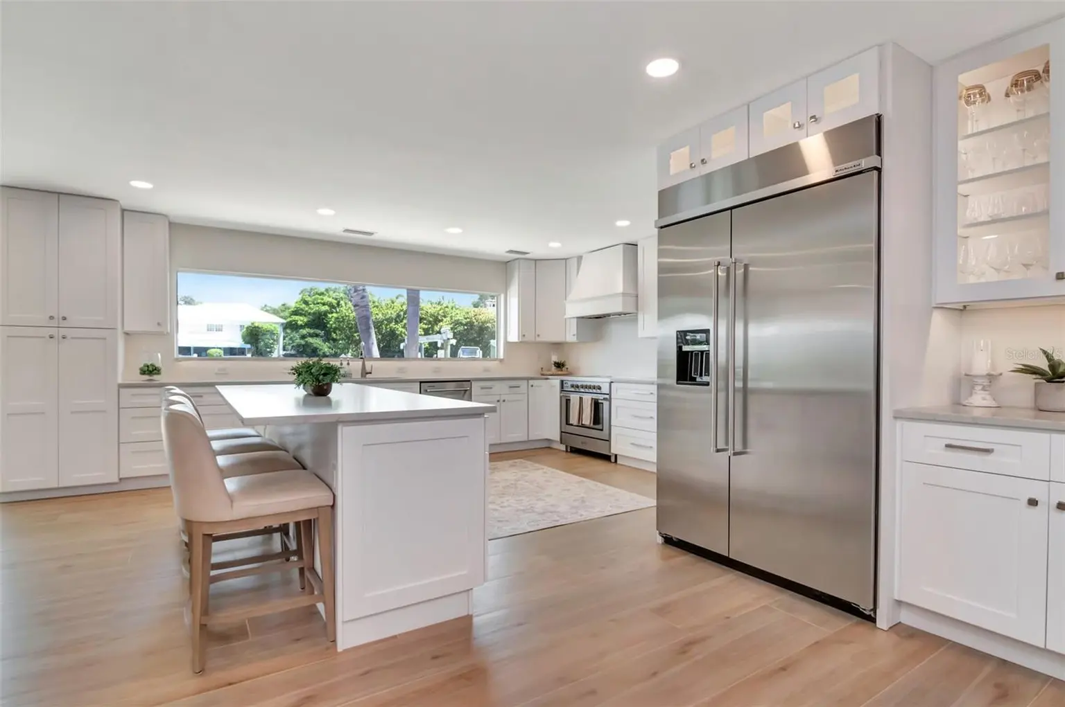 4927 W MELROSE AVENUE N, TAMPA, FL, photo 9 of 70