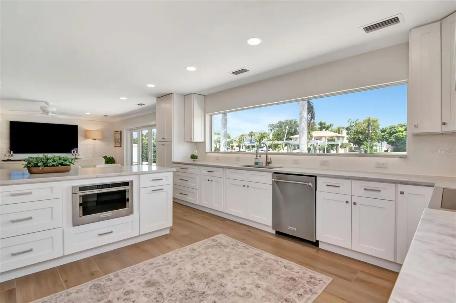 4927 W MELROSE AVENUE N, TAMPA, FL, photo 13 of 70