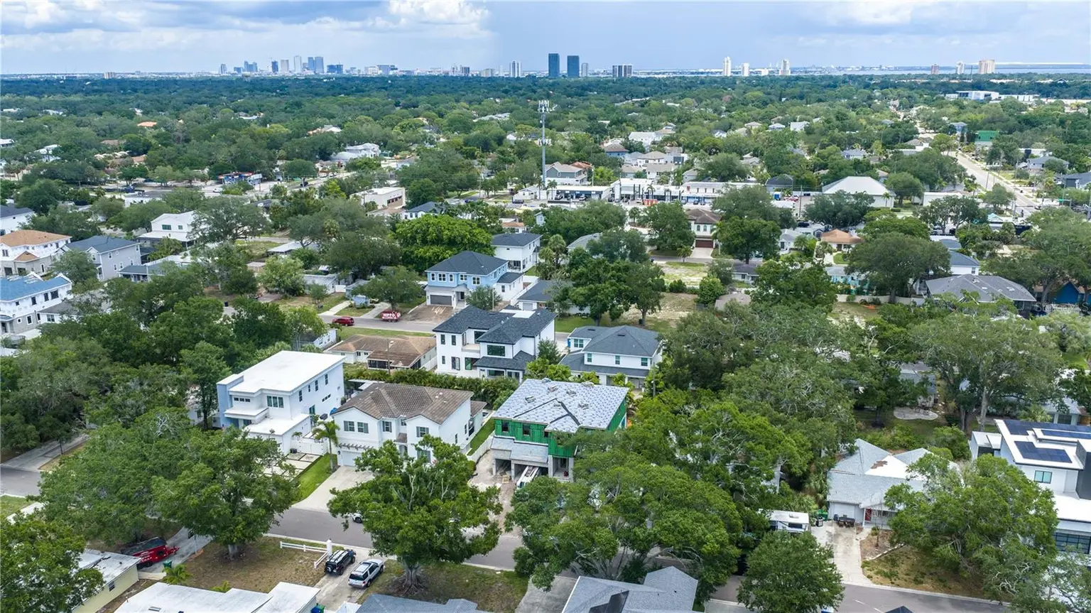 3618 S GARDENIA AVENUE, TAMPA, FL, photo 4 of 9