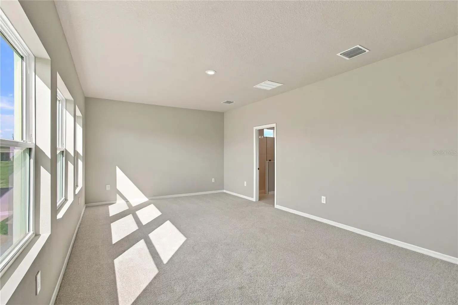 437 SPRING HARVEST DRIVE, PLANT CITY, FL, photo 14 of 29