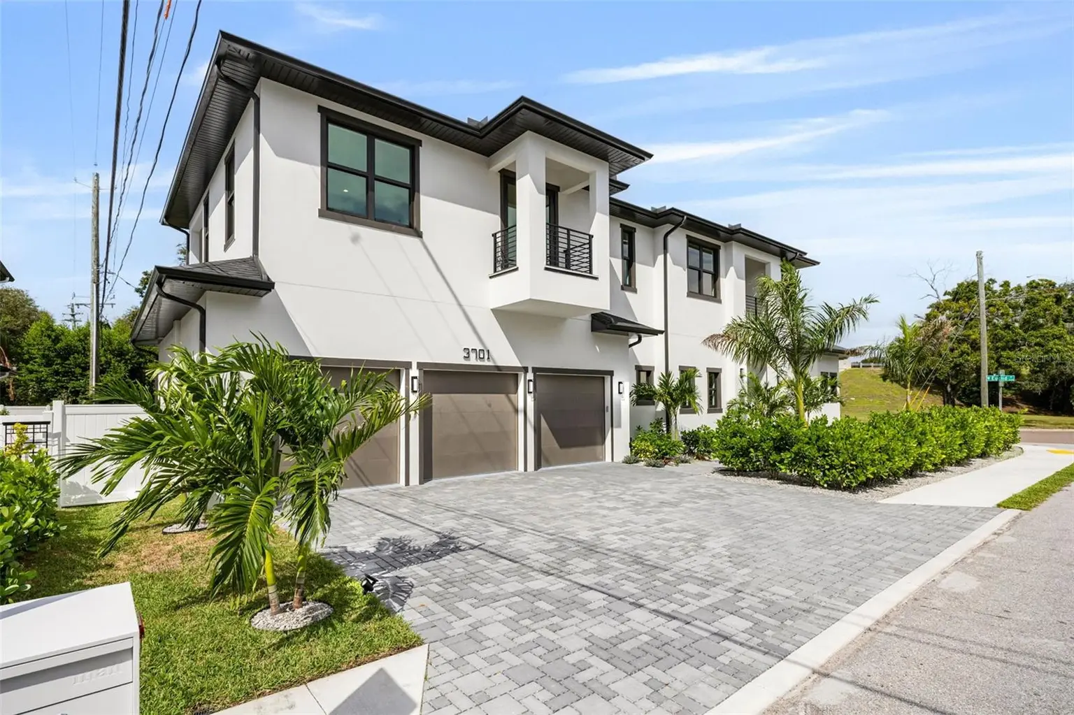3701 S LYNWOOD AVENUE, TAMPA, FL, photo 3 of 96