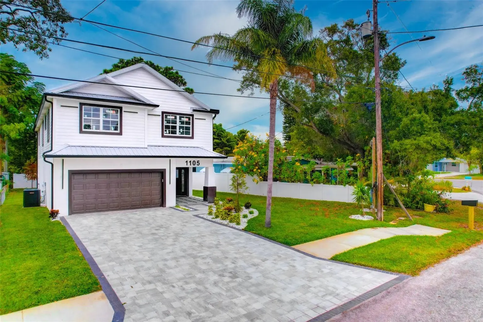 1105 CONANT AVENUE, SAFETY HARBOR, FL