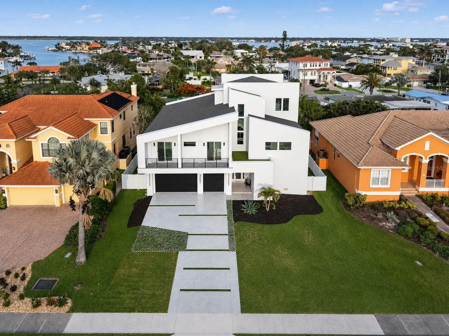 3221 GULF BOULEVARD, BELLEAIR BEACH, FL