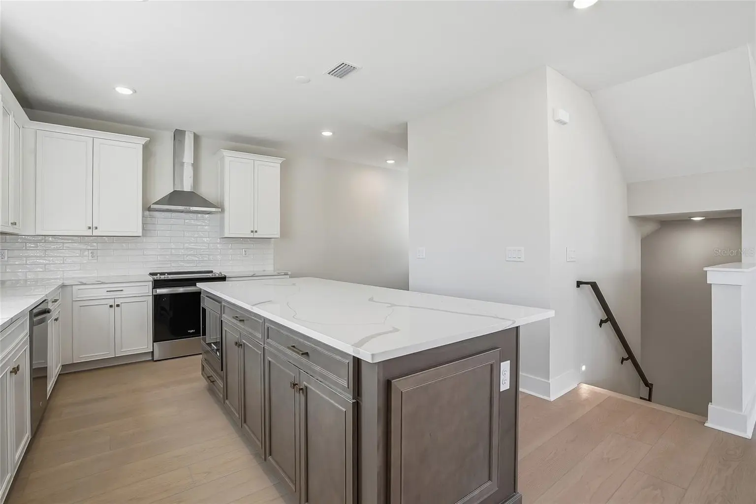 3005 1ST AVENUE N, ST PETERSBURG, FL, photo 12 of 50