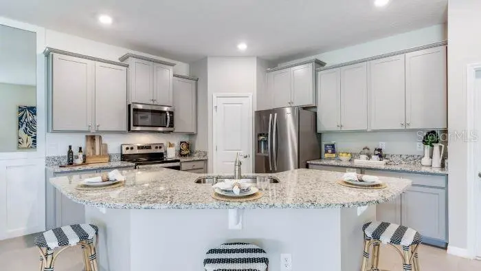 18354 TAVERNSIDE TRAIL, LAKEWOOD RANCH, FL, photo 10 of 49