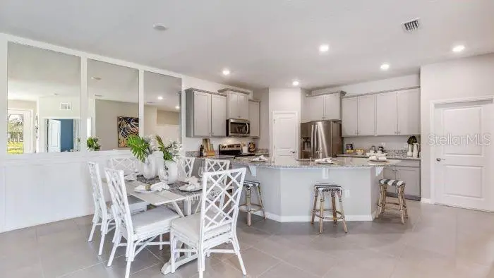 18354 TAVERNSIDE TRAIL, LAKEWOOD RANCH, FL, photo 12 of 49