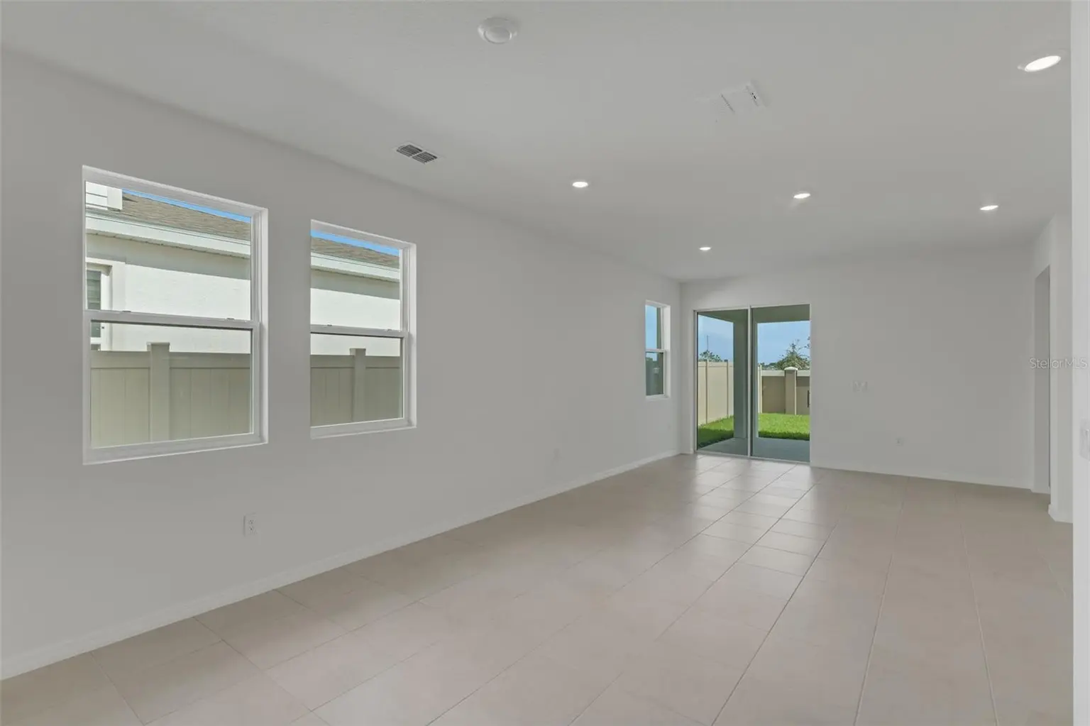 8124 SUNNY POINT TRAIL, PARRISH, FL, photo 12 of 36