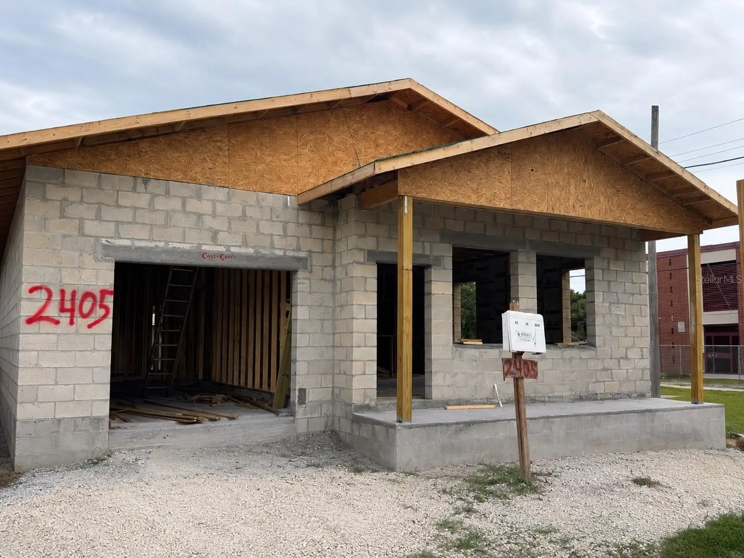 2405 E 38TH AVENUE, TAMPA, FL