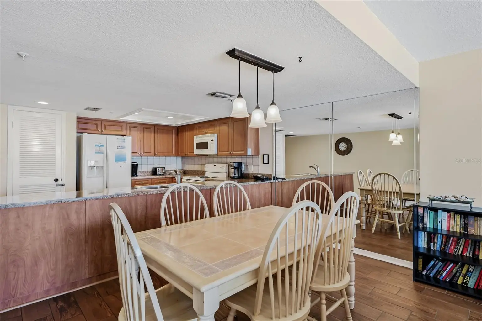 17200 GULF BOULEVARD #202, NORTH REDINGTON BEACH, FL, photo 12 of 41