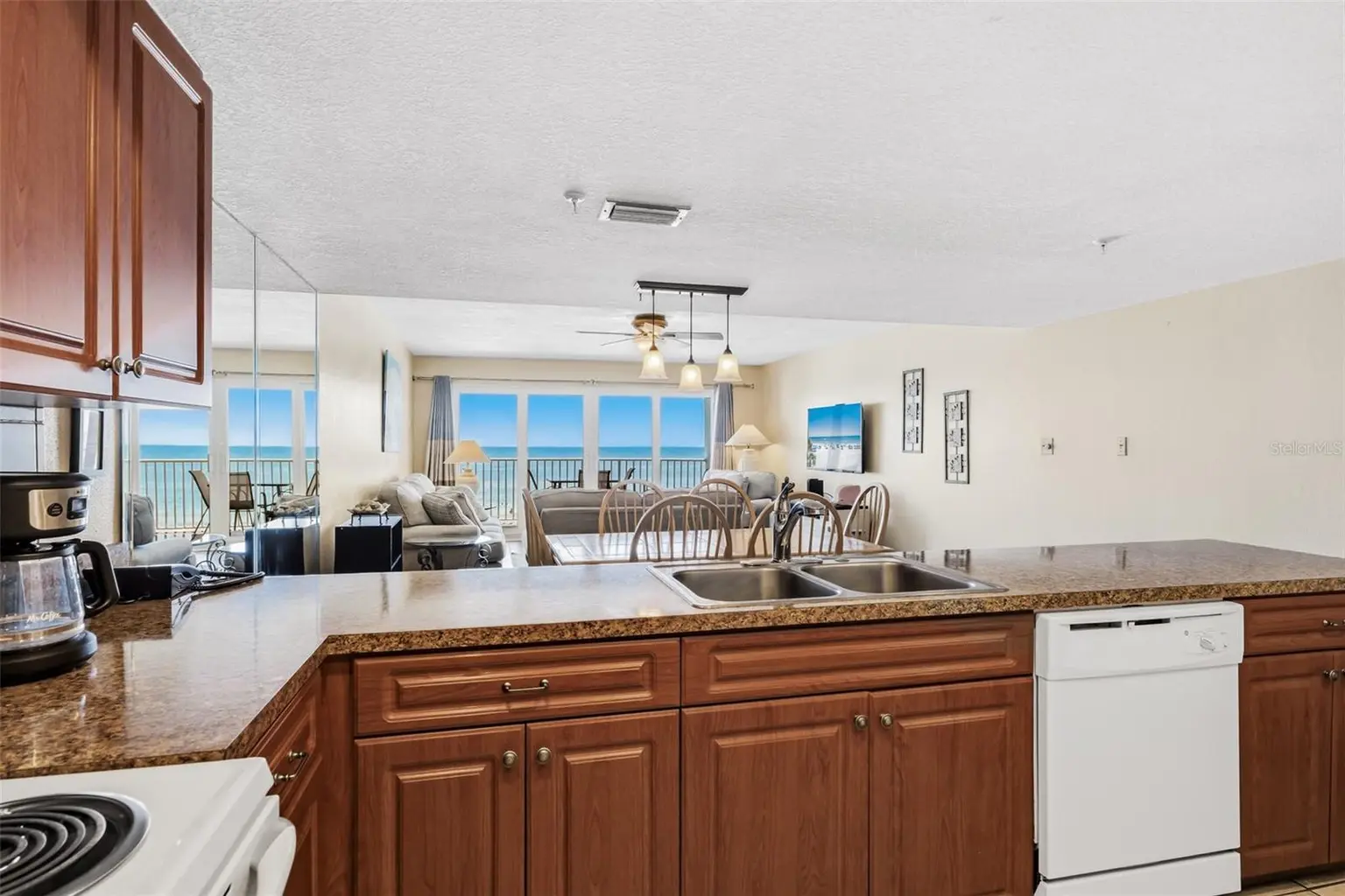 17200 GULF BOULEVARD #202, NORTH REDINGTON BEACH, FL, photo 16 of 41