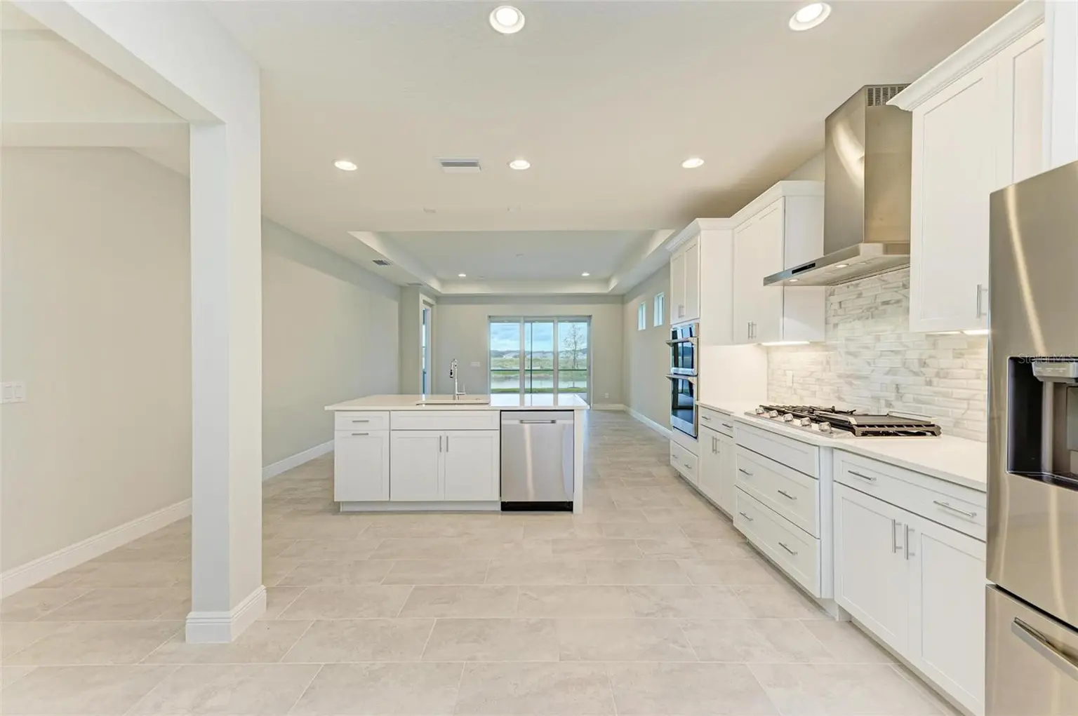 172 VAN GOGH COVE, BRADENTON, FL, photo 7 of 43