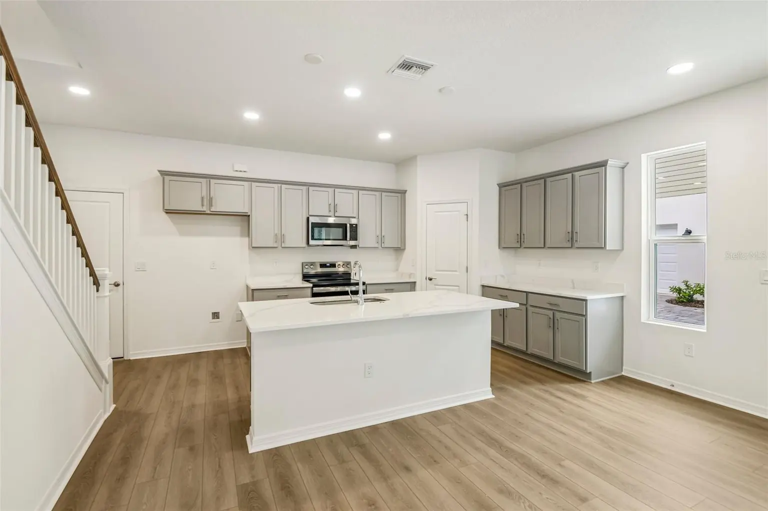 616 SILVER STREAM COURT, BRANDON, FL, photo 12 of 59
