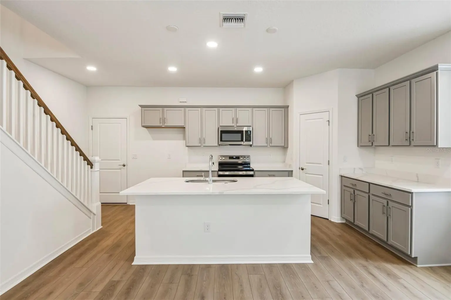 616 SILVER STREAM COURT, BRANDON, FL, photo 15 of 59