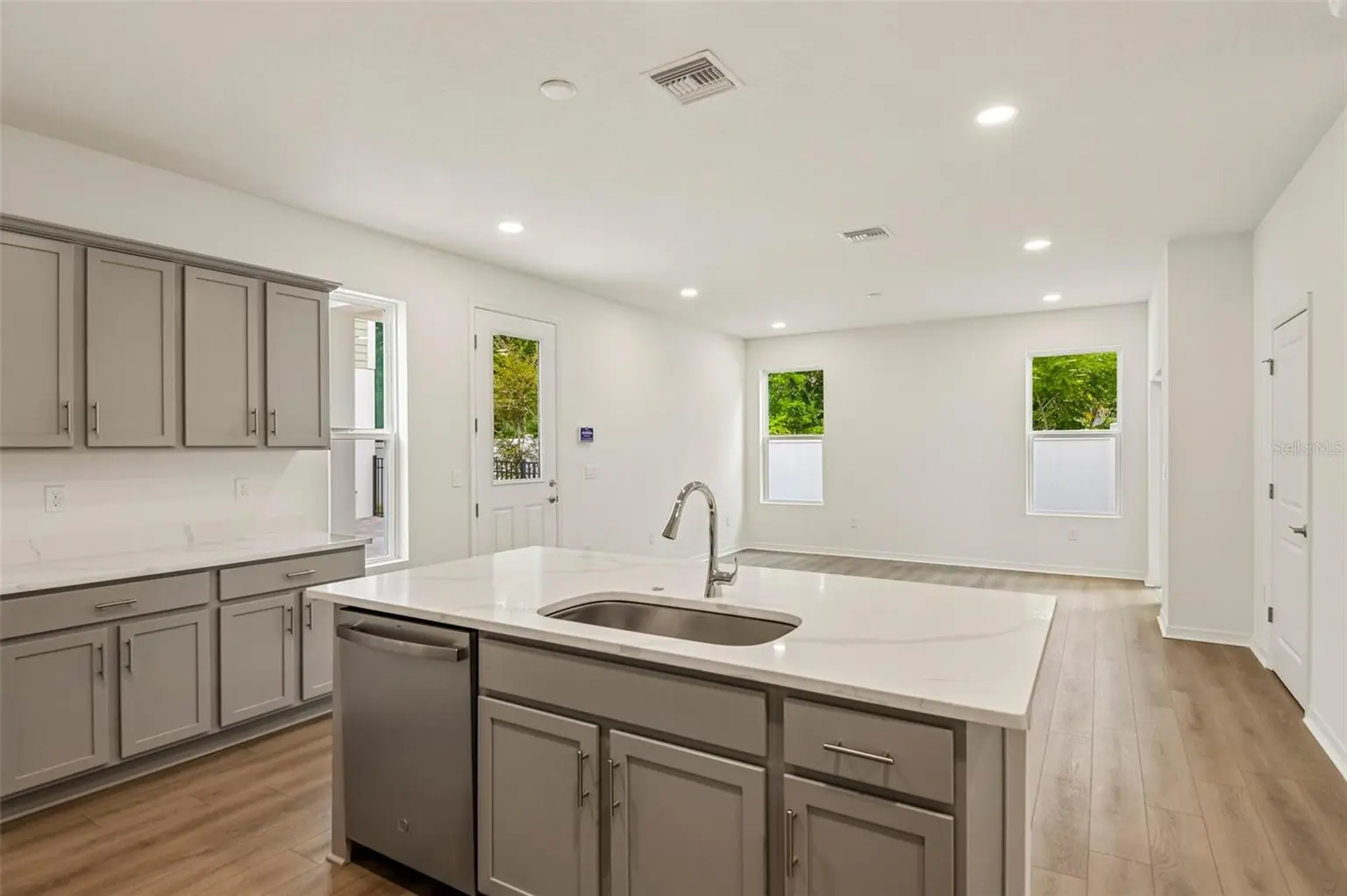 616 SILVER STREAM COURT, BRANDON, FL, photo 17 of 59