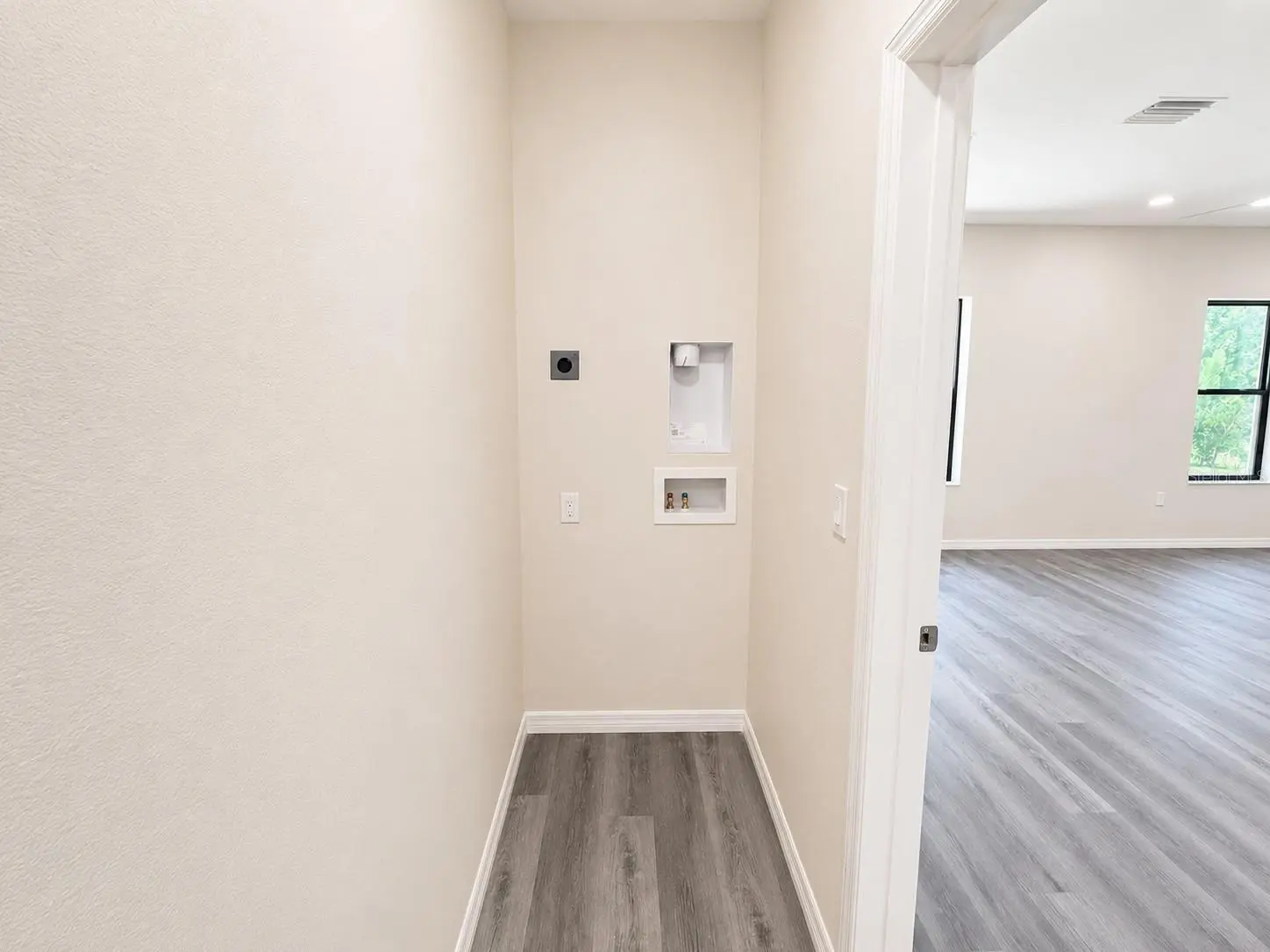 4347 CAMBIO GARDENS COURT, TAMPA, FL, photo 16 of 38
