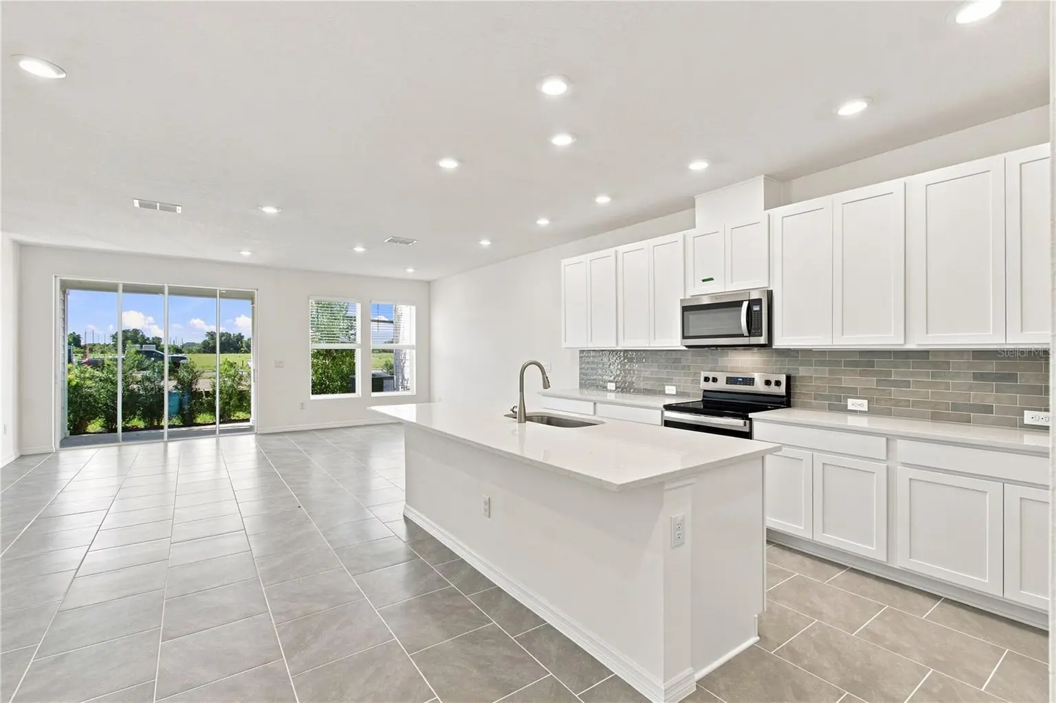 6355 JENSEN VIEW AVENUE, APOLLO BEACH, FL, photo 2 of 32