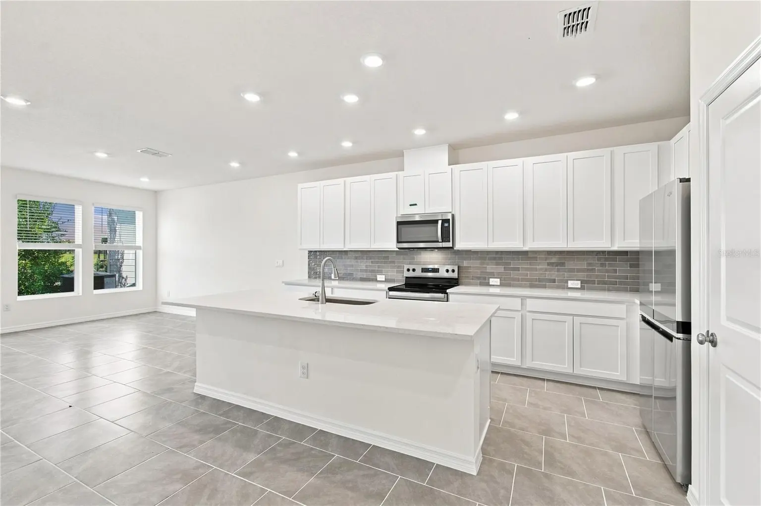 6355 JENSEN VIEW AVENUE, APOLLO BEACH, FL, photo 3 of 32