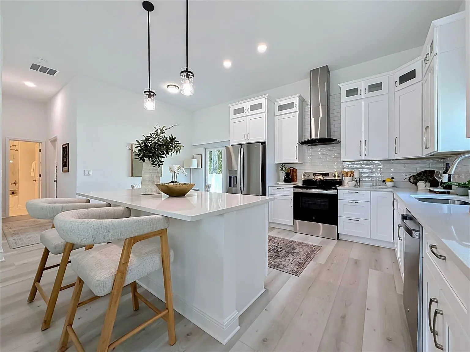 6481 28TH STREET N, ST PETERSBURG, FL, photo 12 of 74