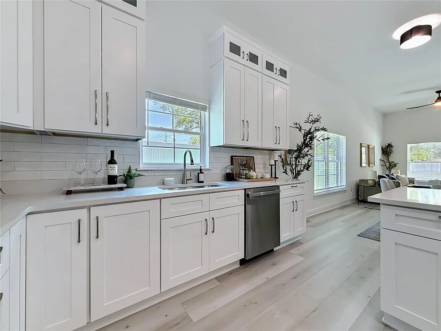 6481 28TH STREET N, ST PETERSBURG, FL, photo 16 of 74