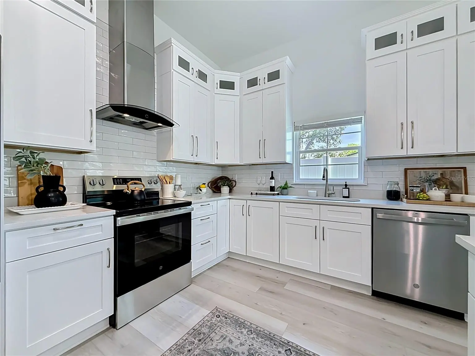 6481 28TH STREET N, ST PETERSBURG, FL, photo 17 of 74
