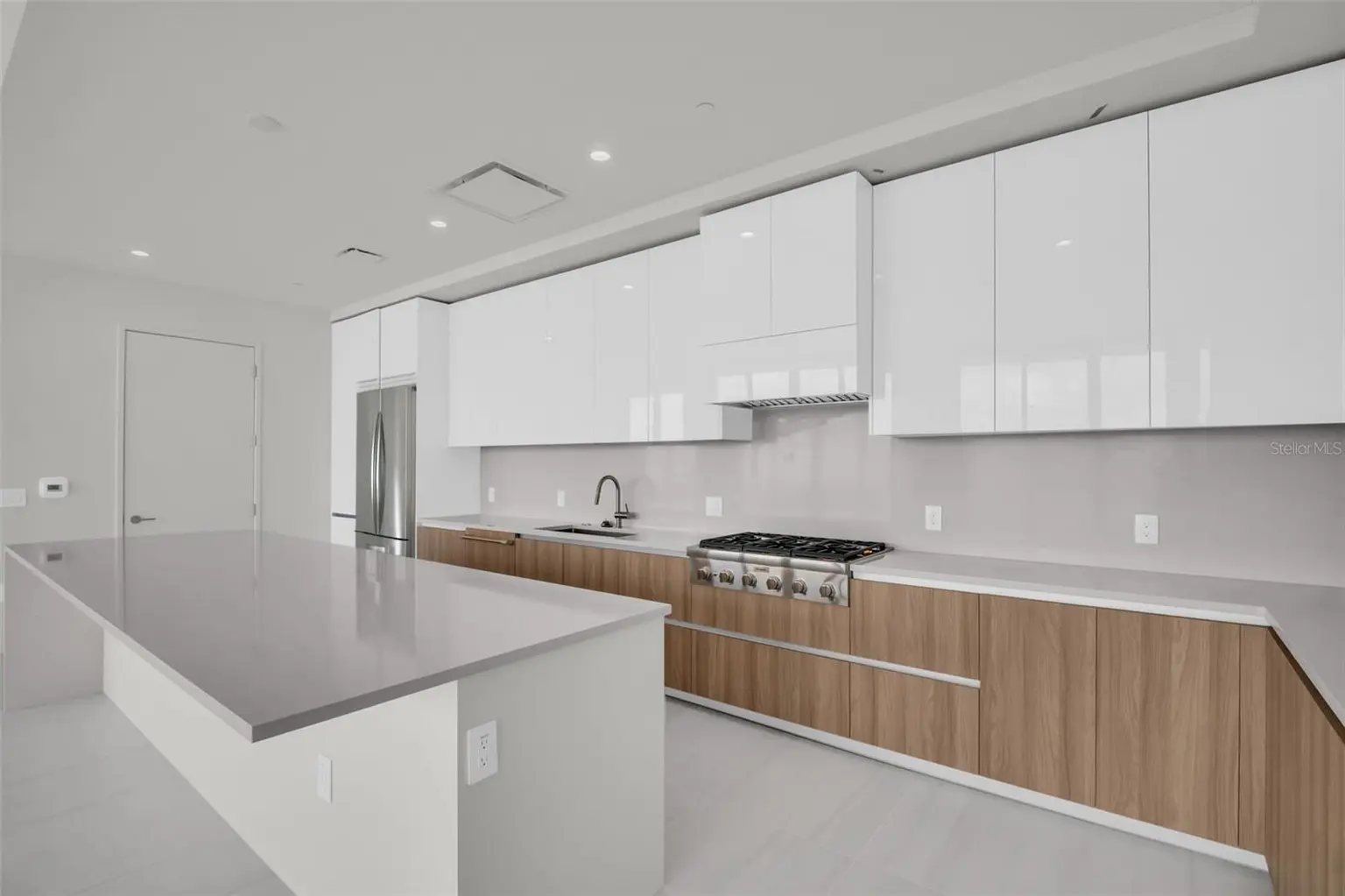 400 CENTRAL AVENUE #2705, ST PETERSBURG, FL, photo 6 of 17