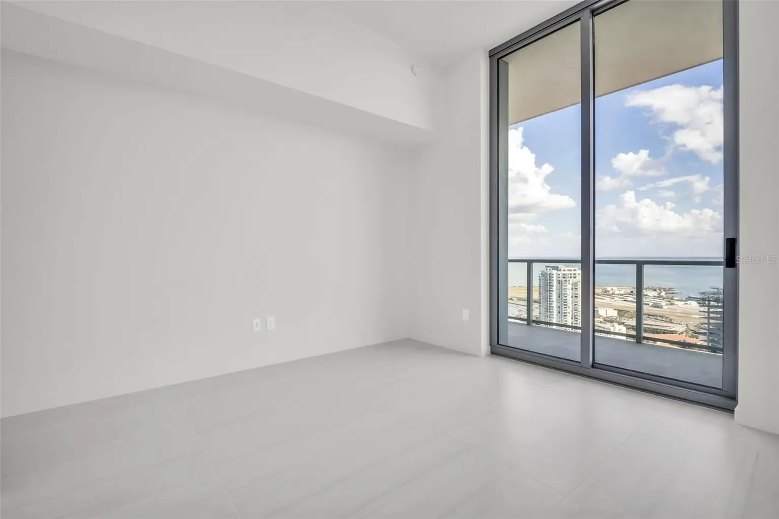 400 CENTRAL AVENUE #2705, ST PETERSBURG, FL, photo 9 of 17